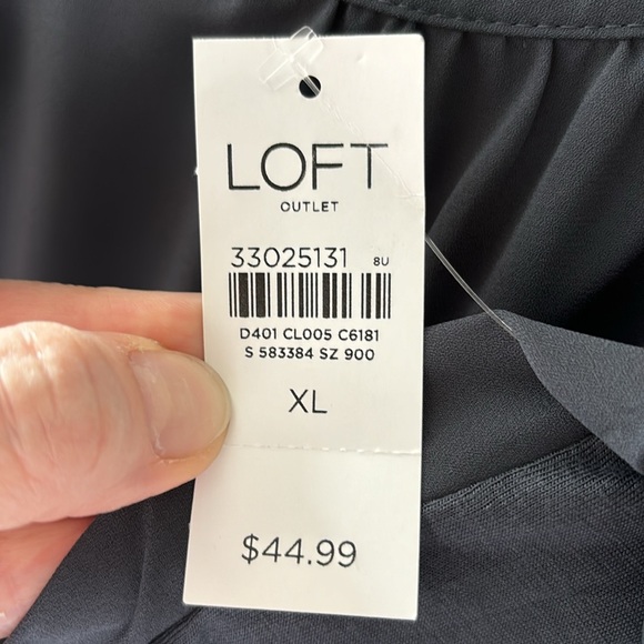 LOFT outlet XL flutter sleeve, crepe front, jersey back , high low NWT - Picture 5 of 6